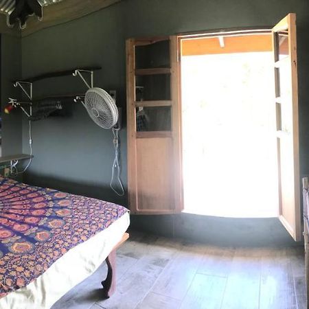 La Casa Naranja 호텔 Brig Bay 외부 사진